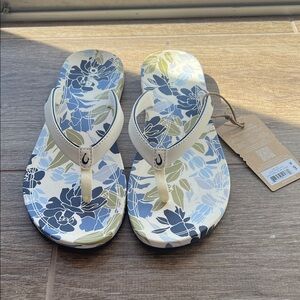 OluKai Floral Sandals - Blue and Green